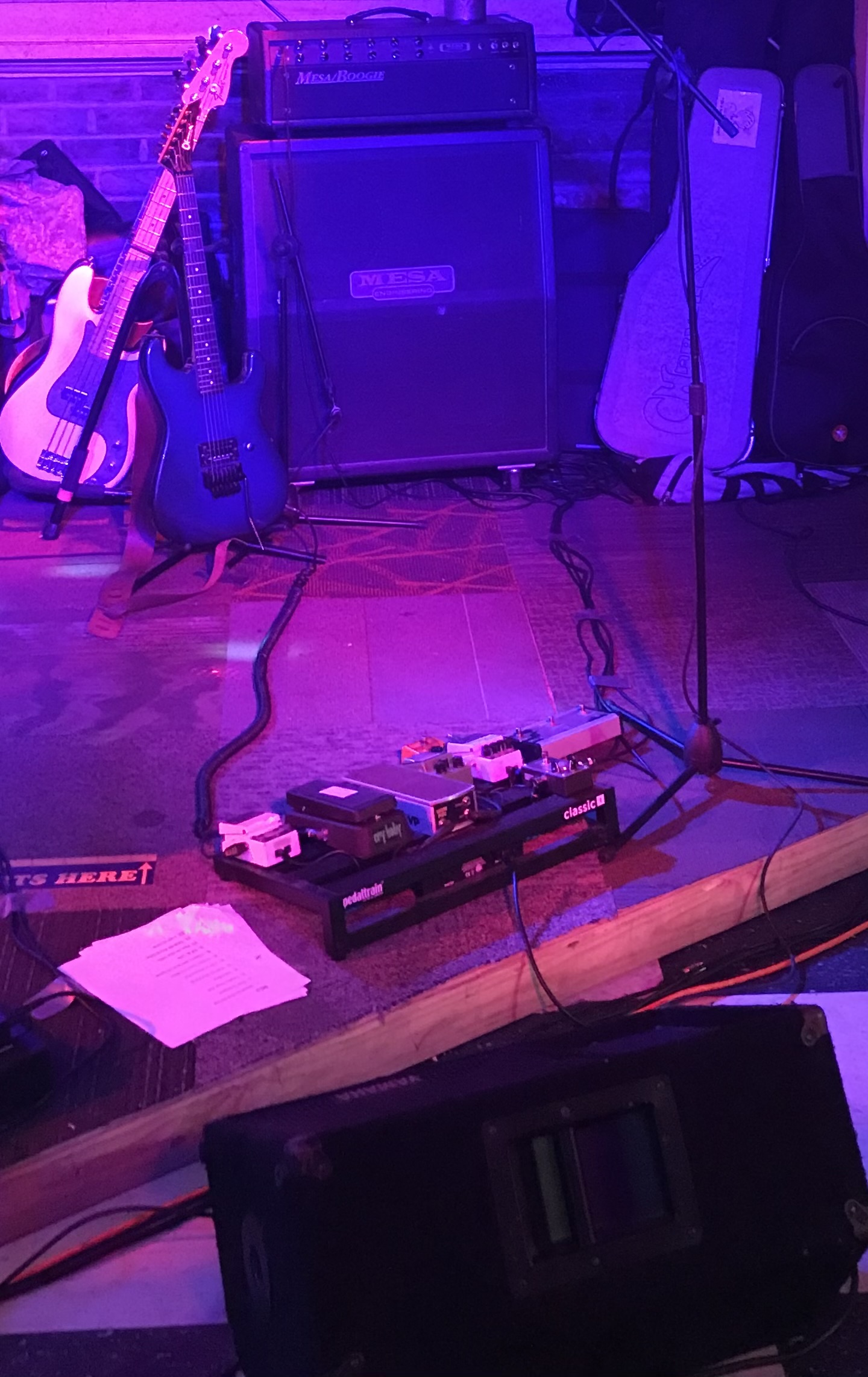 String Shock Steve’s pedalboard 