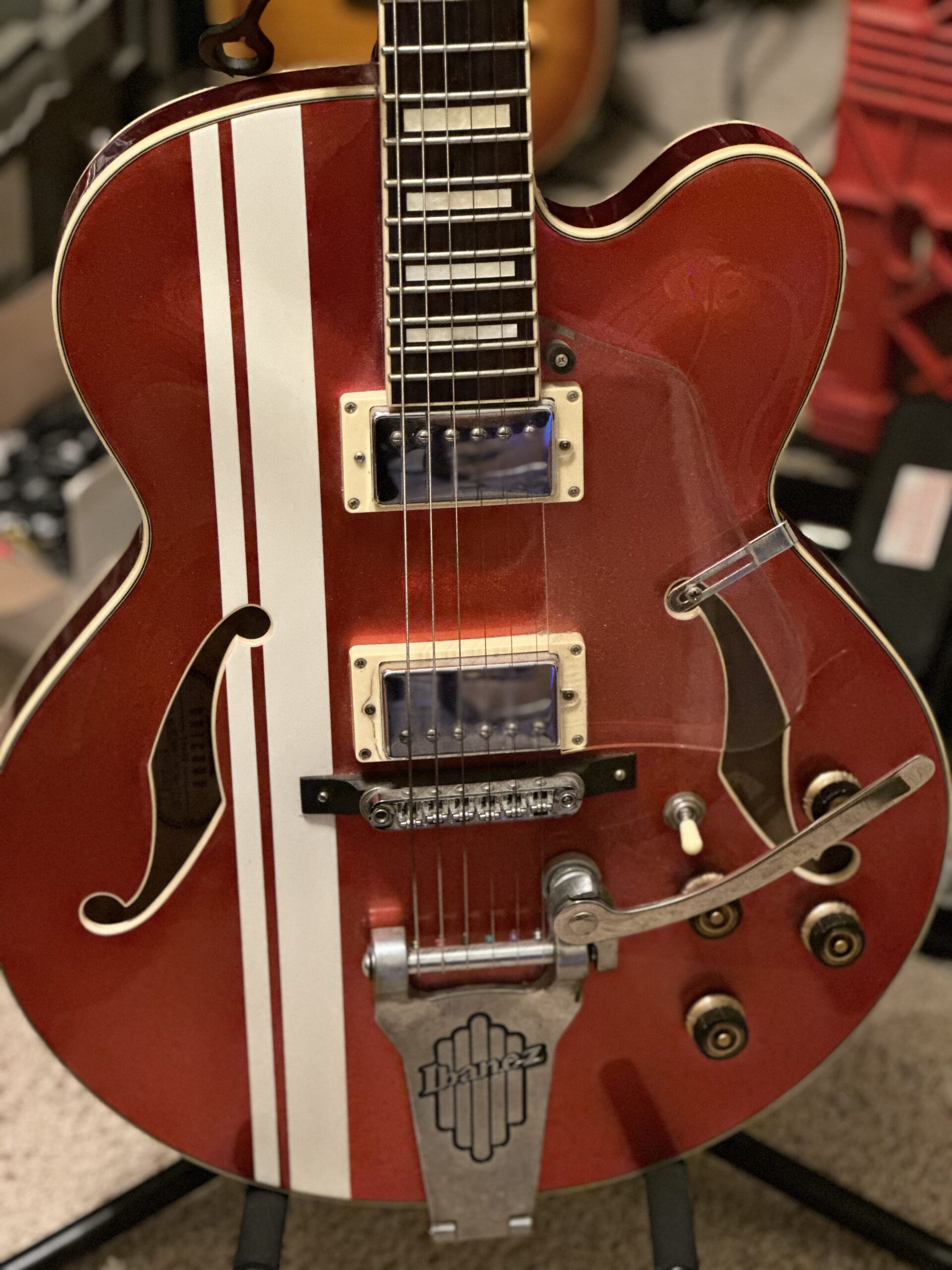 Ibanez Artcore AFS80T-ROM on guitar stand