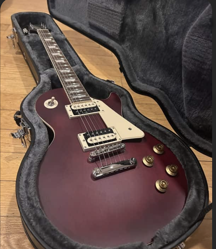 Epiphone LP Traditional Pro IV electric guitar